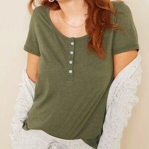 Old Navy Scoop Neck Henley in Matcha Green